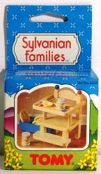 Imagen de SYLVANIAN 3208 TRONA (HIGH CHAIR AND ACCESSORIES)